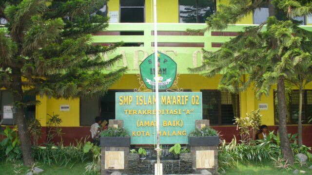SMP Islam Ma’arif 02
